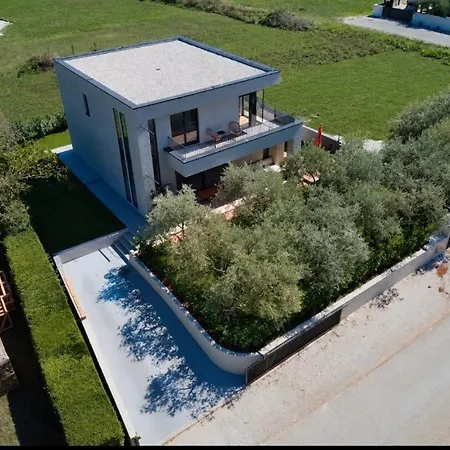Maslina Villa *